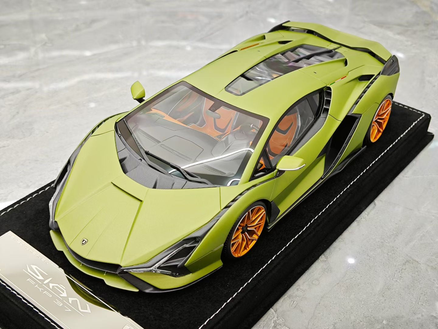 HH Model 1/18 Lamborghini Sian FKP 37