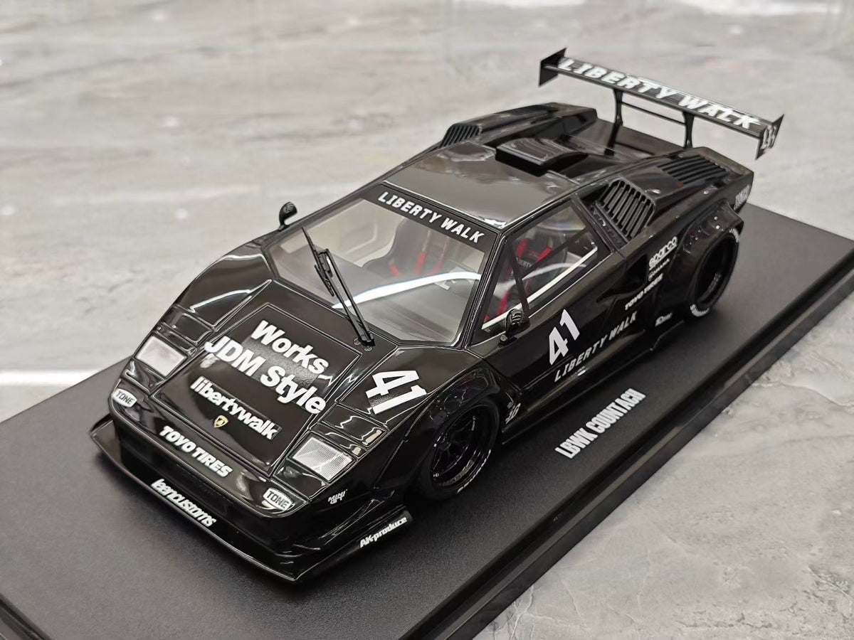 GT Spirit Lamborghini Countach LB-Works 1:18 Resin Model