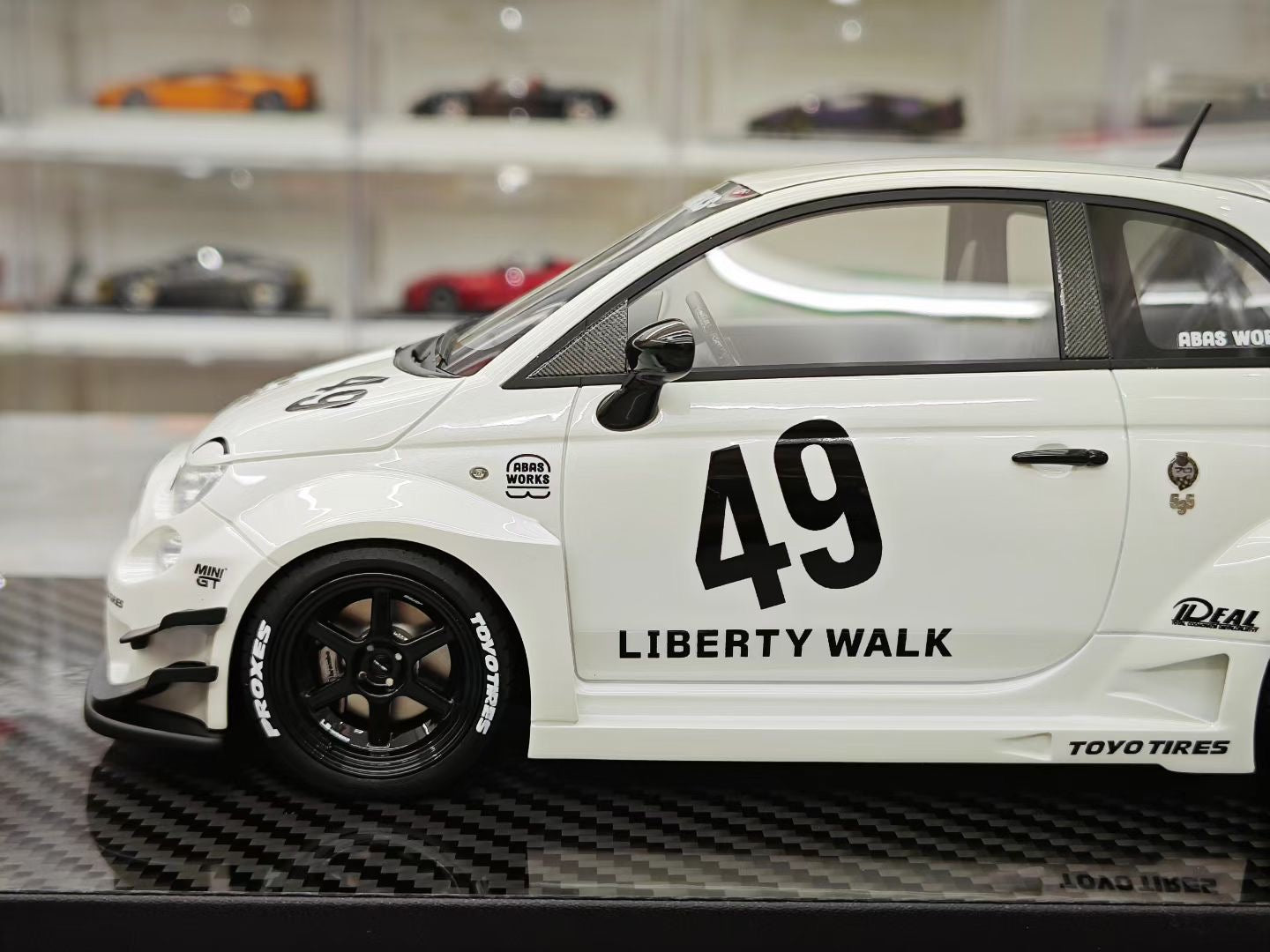 VIP 1/18 Abarth 595 LB Widebody