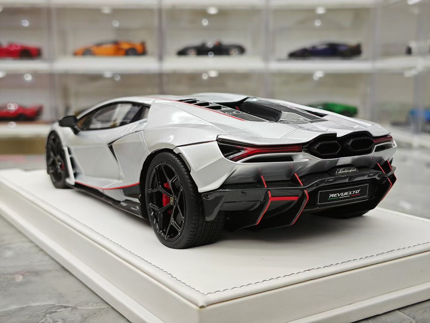 PFM 1/18 Lamborghini Revuelto