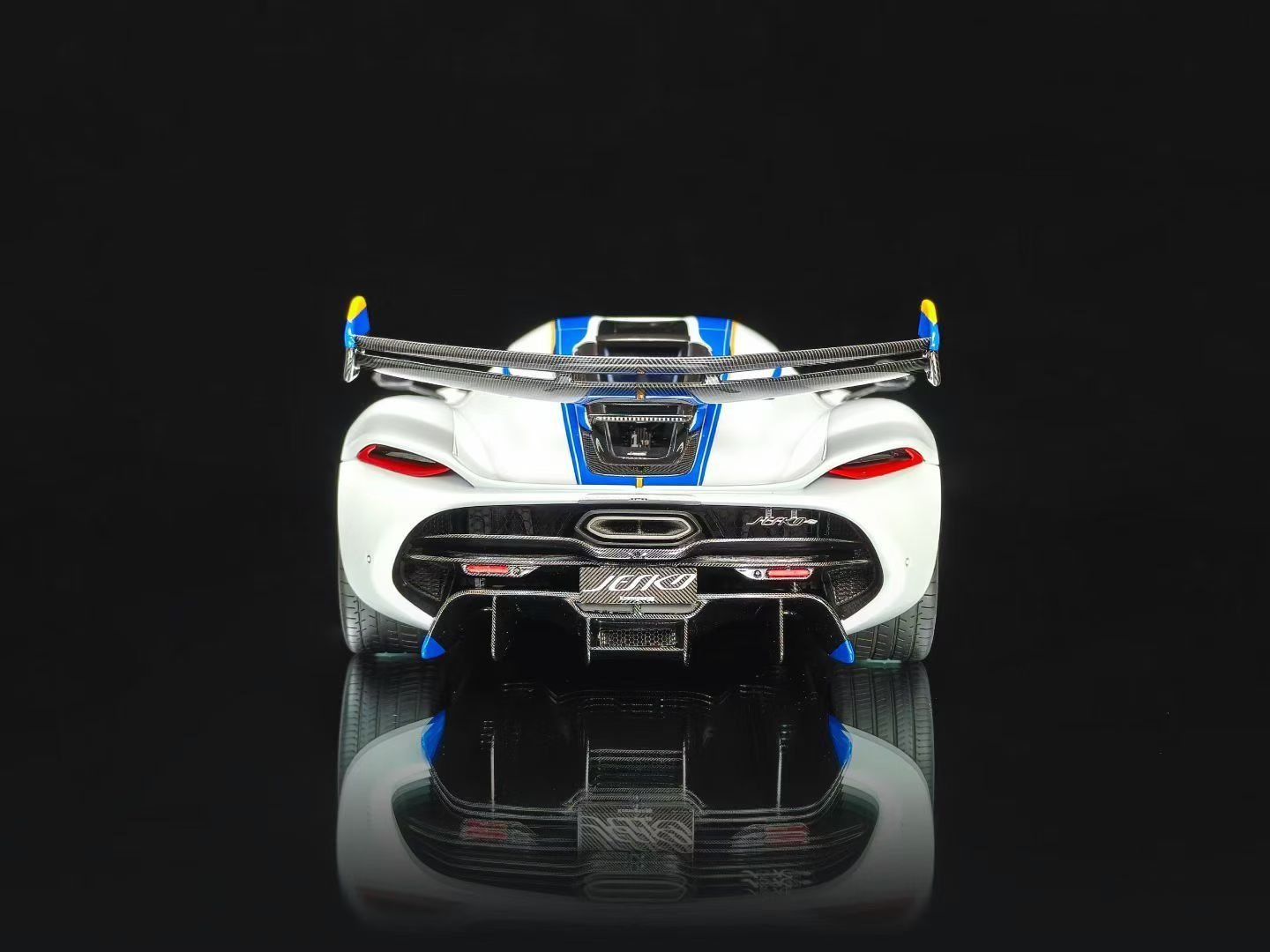 Frontiart 1/18 Koenigsegg Jesko Crystal White