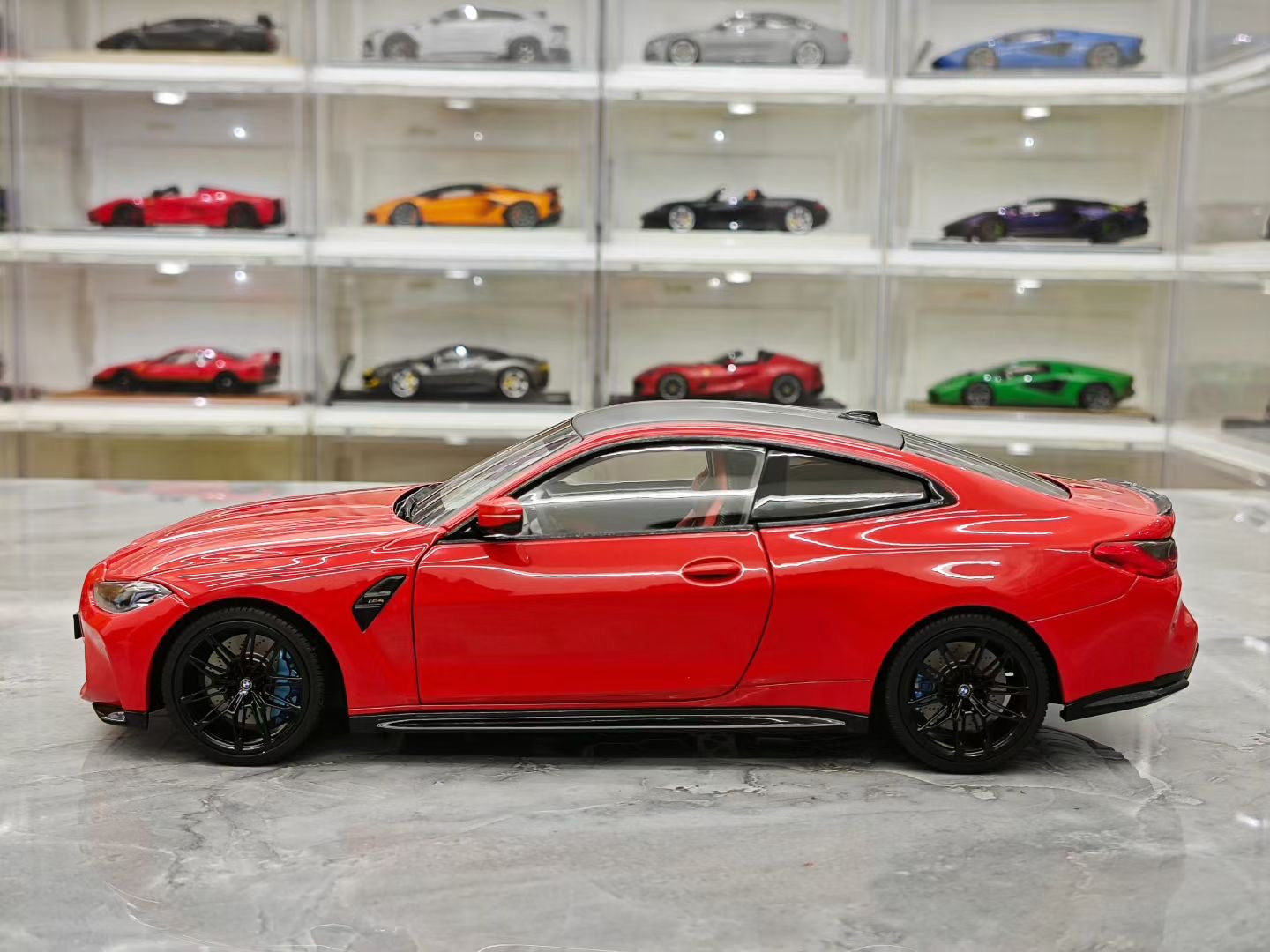 MINICHAMPS 1/18 2024 BMW M4 Alloy Fully Open