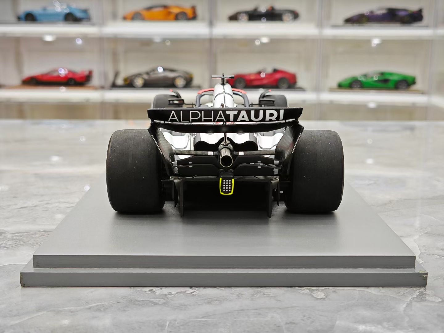 Spark 1/18 2023 Dutch Grand Prix AlphaTorri AT04 Liam Rawson F1