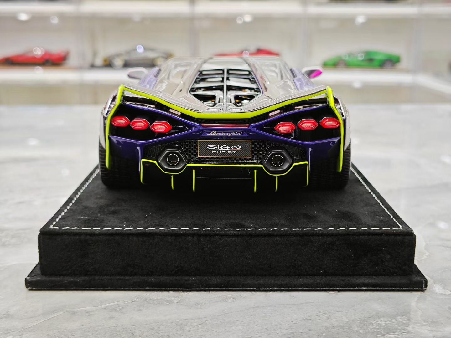 HH Model 1/18 Lamborghini Sian FKP 37