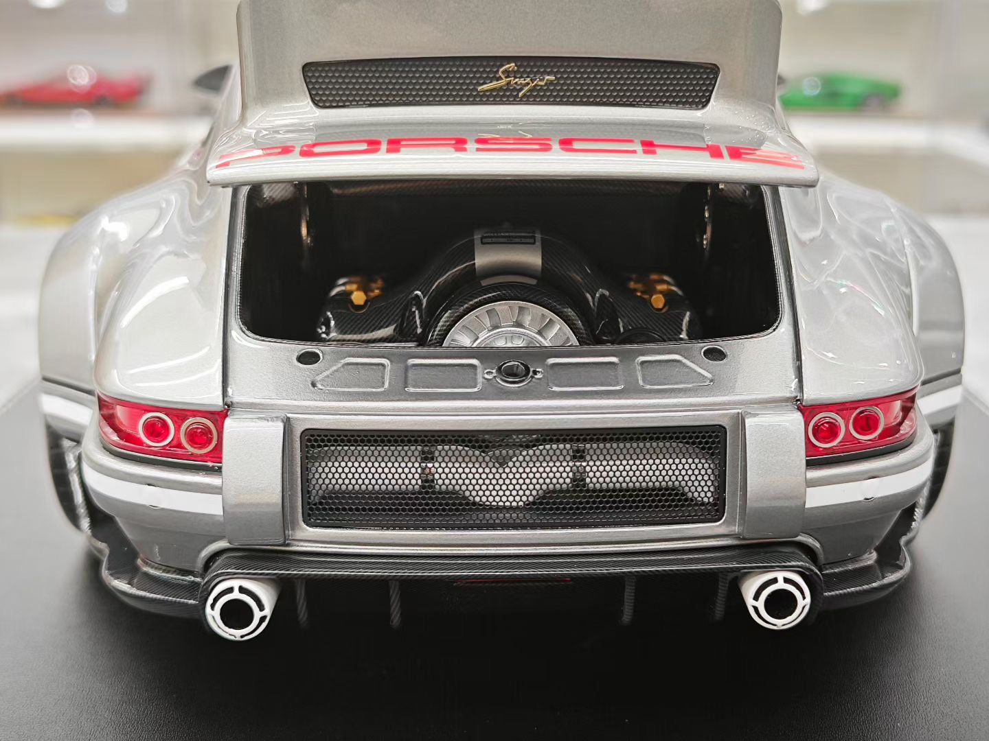 IVY 1/12 Porsche 911 Singer DLS