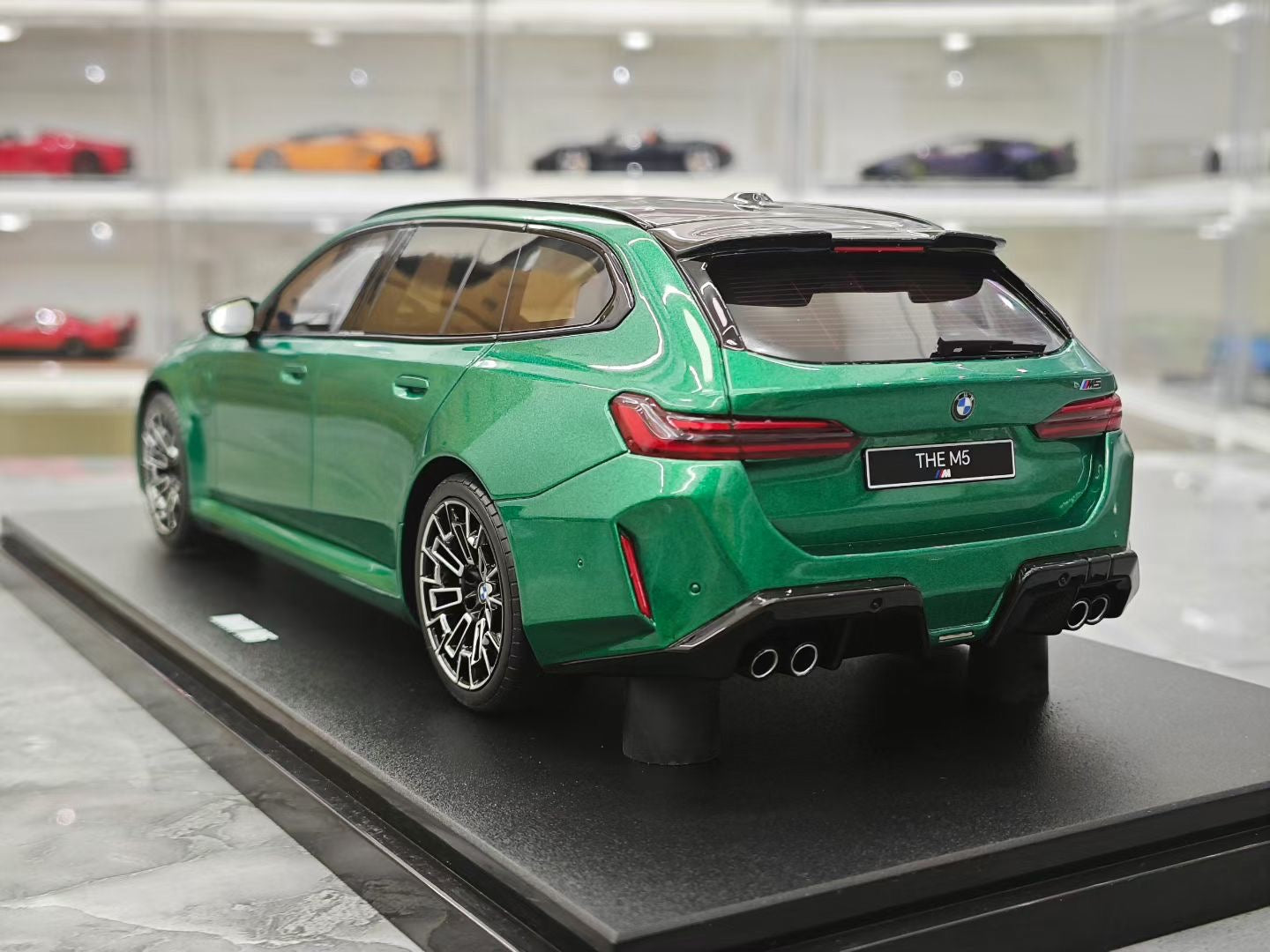GT Spirit 1/18 BMW M5 Touring Isle