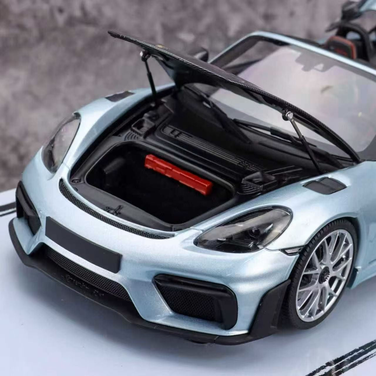 Minichamps 1:18 Porsche 718 SPYDER RS 2024 WEISSACH Glacier Silver Alloy Model