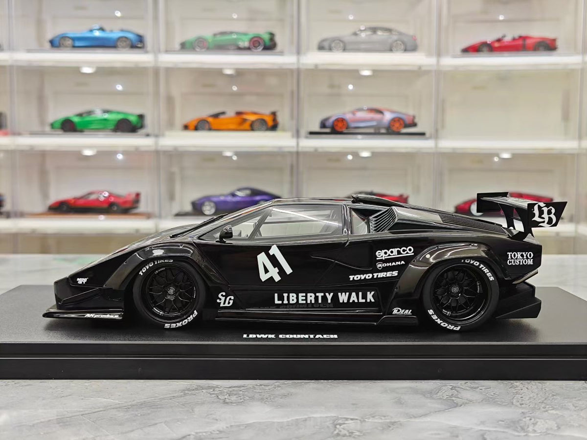 GT Spirit Lamborghini Countach LB-Works 1:18 Resin Model