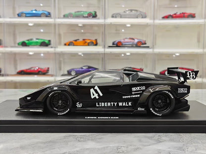 GT Spirit Lamborghini Countach LB-Works 1:18 Resin Model