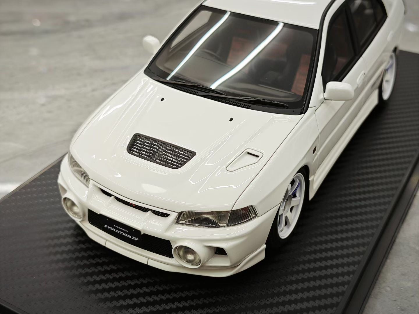 IG 1/18 Mitsubishi Arthur EVO IV 4th Generation Resin
