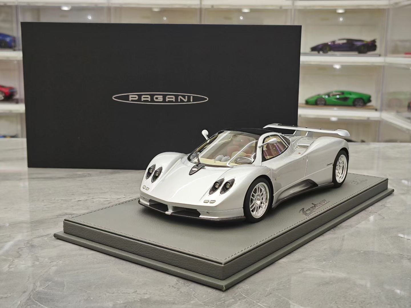 BBR 1/18 Pagani Zonda C12