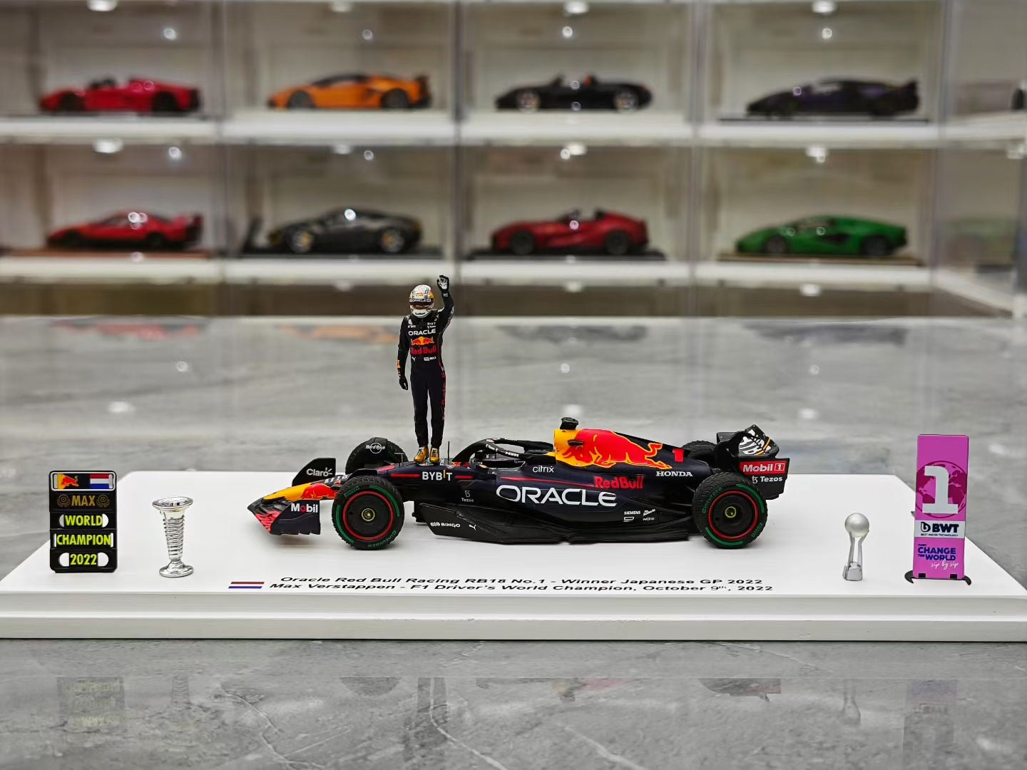 SMC Spark 1/43 2022 Japanese Grand Prix - Verstappen, two F1 championships