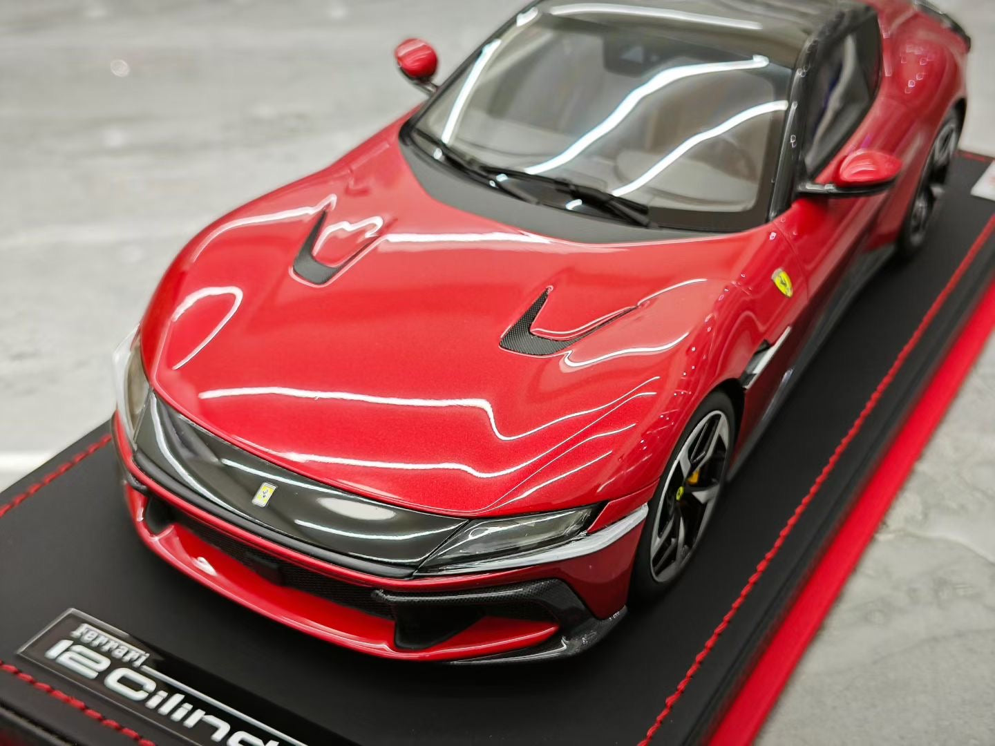 MR 1/18 Ferrari 12 Cilindri Ferrari Hardtop