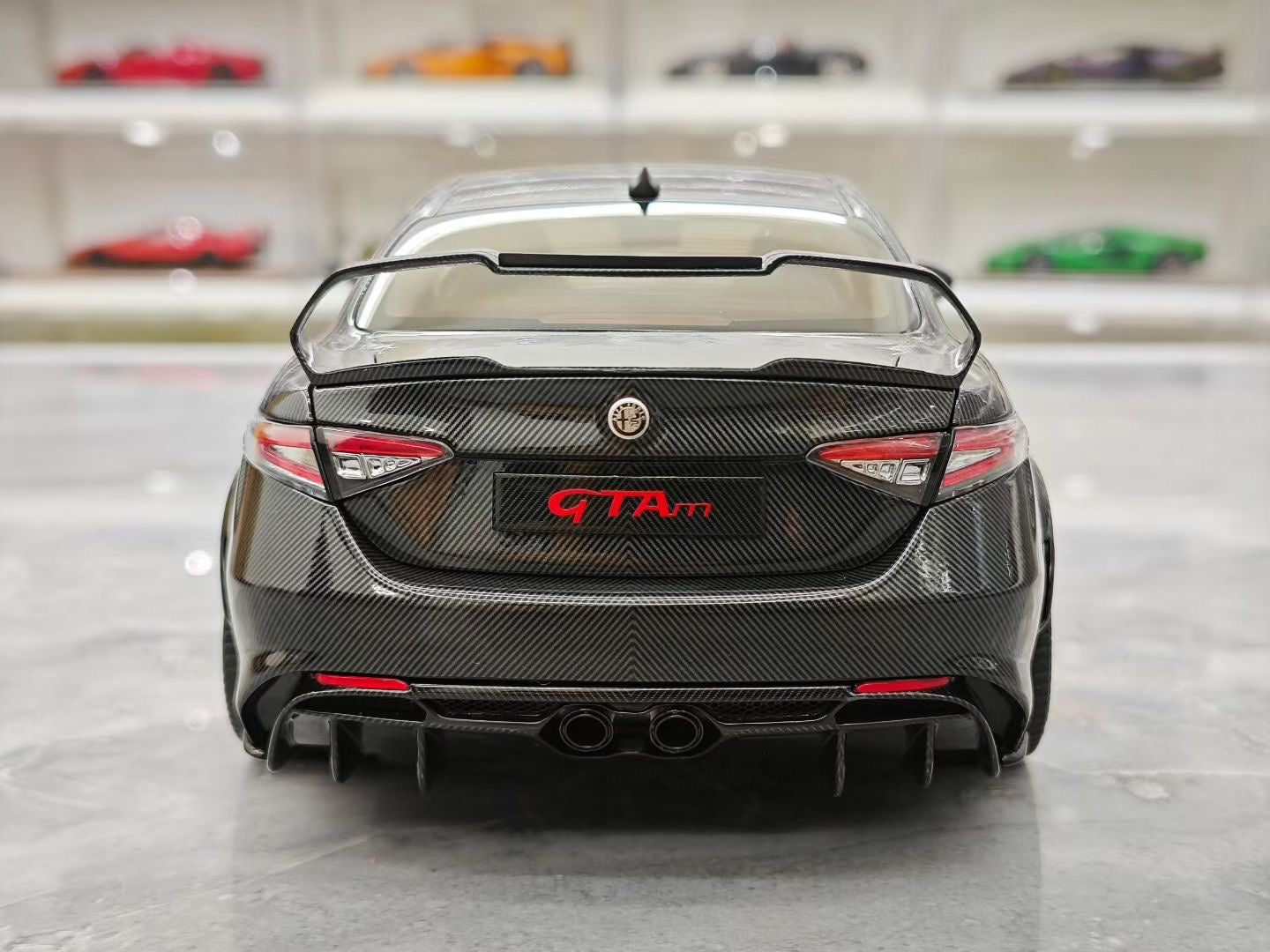 MOTOR HELIX 1/18 Alfa Romeo Giulia GTAm