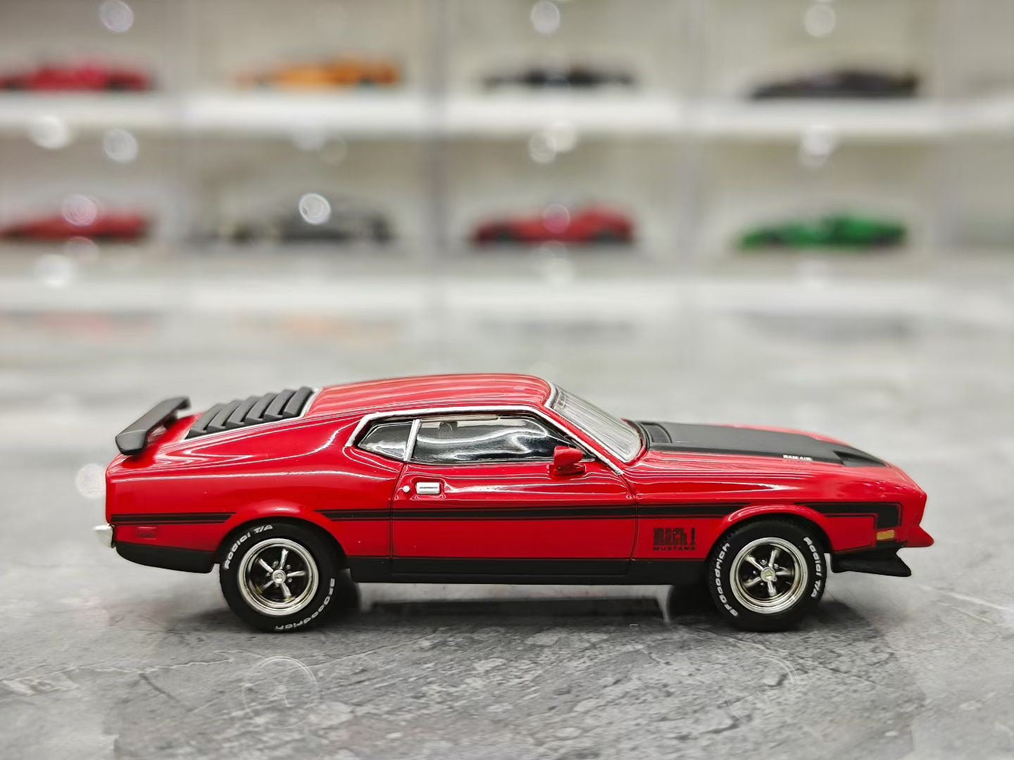 MINI GT 1/64 Ford Mustang Mach 1
