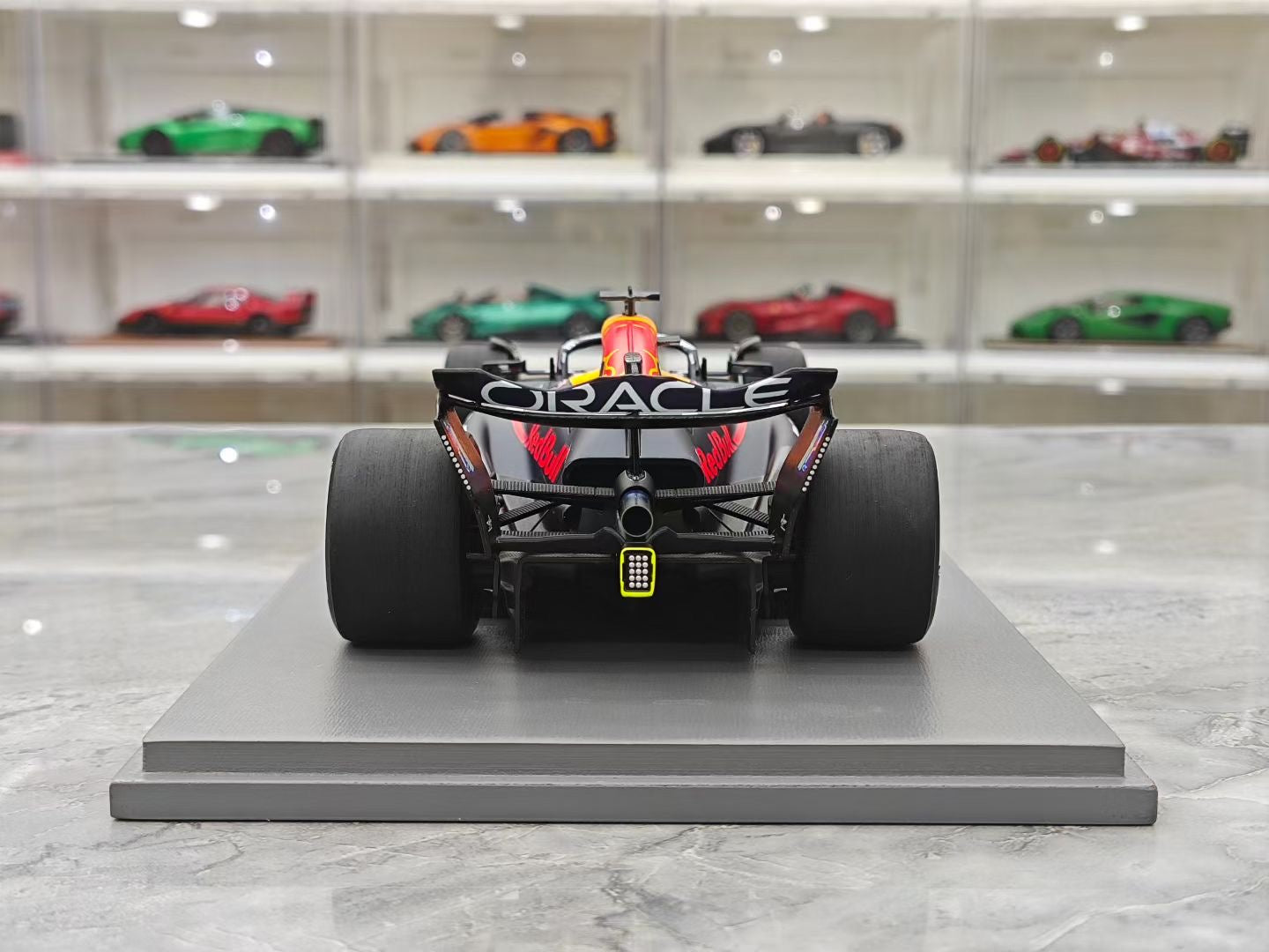 Spark 1/18 2024 Las Vegas Grand Prix RB20 Verstappen F1