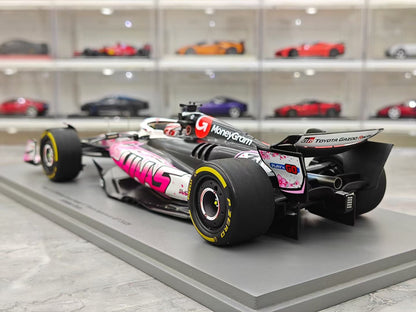 Spark 2025 Japanese GP – Haas VF-25 (Sakura Special Livery) – Ocon F1 – 1:18 Scale