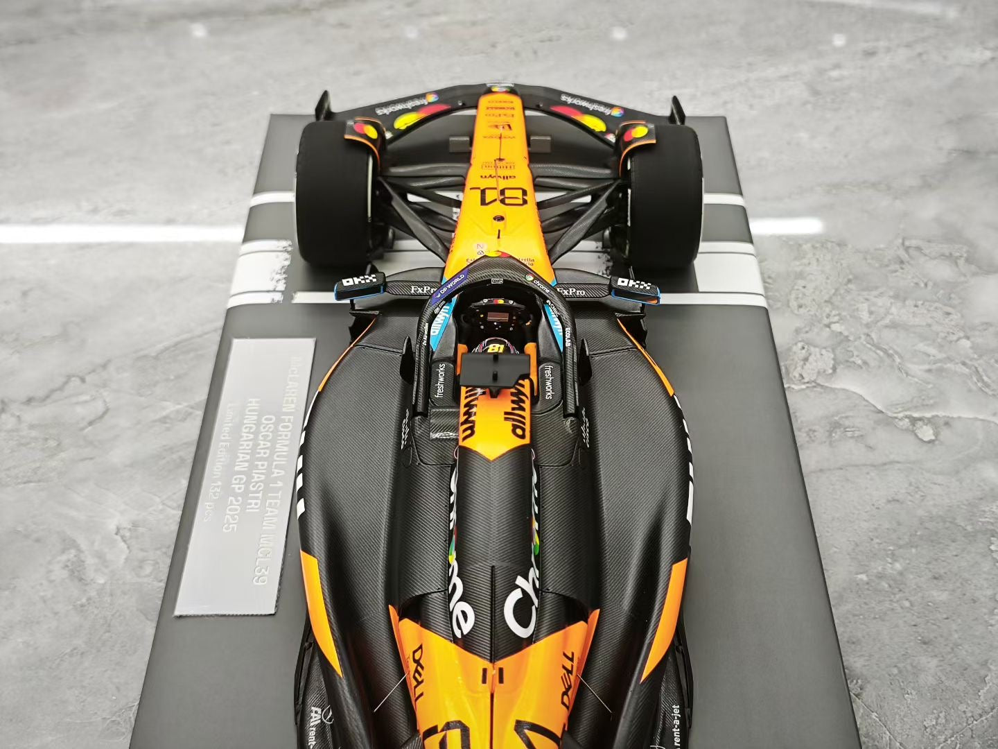 Minichamps 2025 Hungarian GP MCL39 Piastri F1 1:18