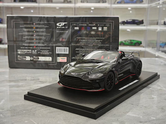 GT Spirit 1/18 Aston Martin V12