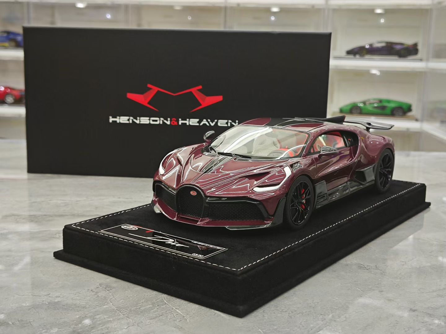 HH Model 1/18 Bugatti Divo Supercar