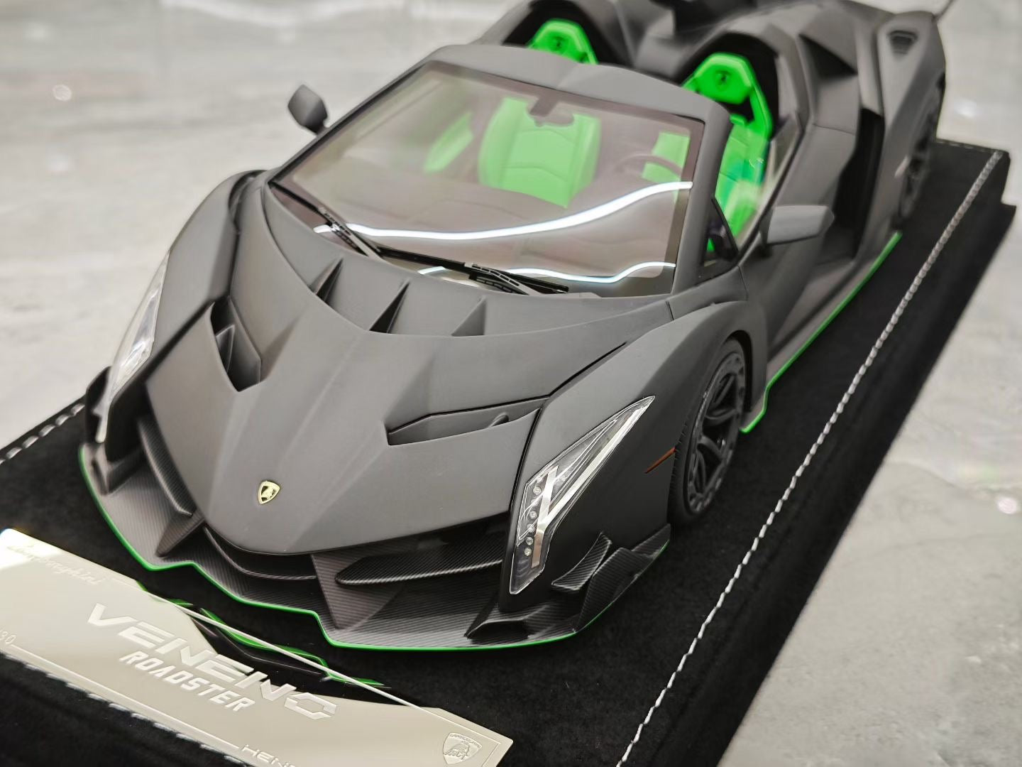 HH Model 1/18 Lamborghini Veneno Roadster