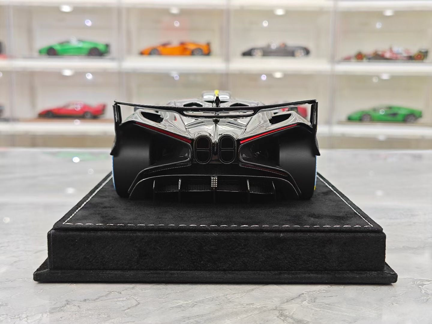 HH Model 1/18 Bugatti Bolide Fireball