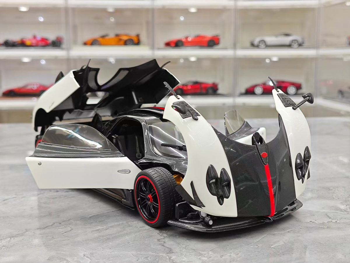 AR Pagani Zonda Cinque Special Edition 1:18 Die-cast Model