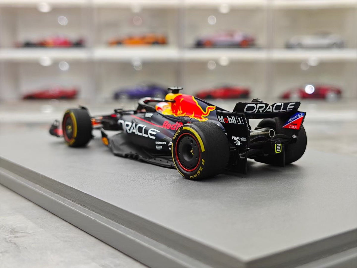 Spark 2023 Qatar – Red Bull RB19 – Verstappen (F1 World Champion) – 1:43 Scale