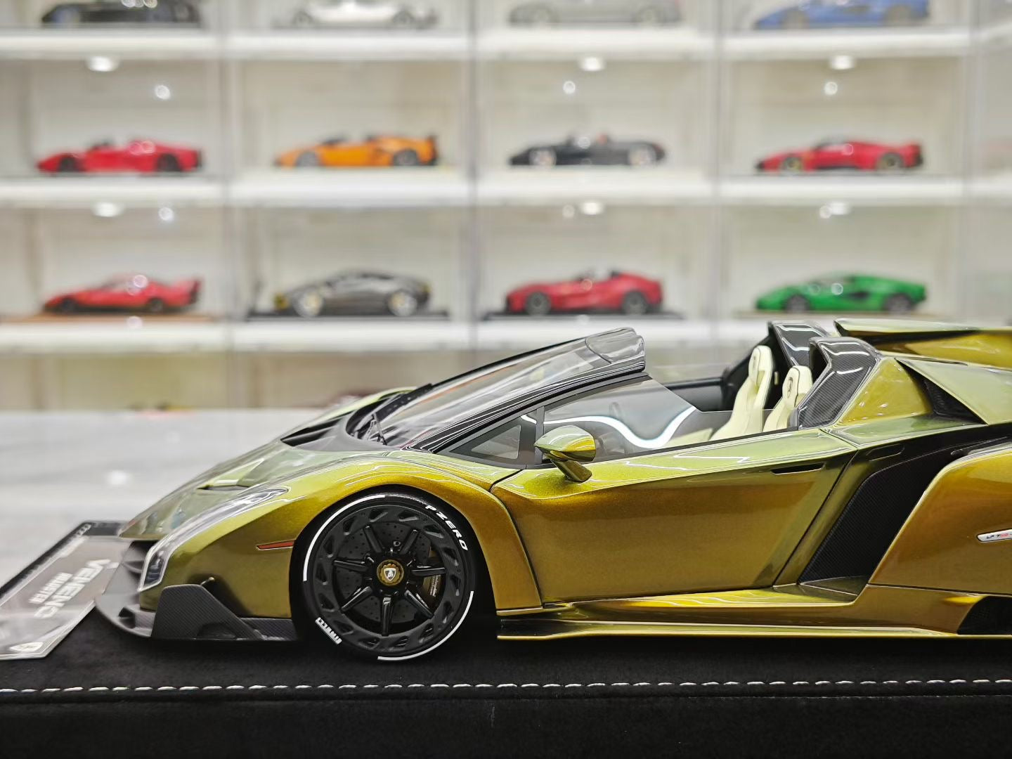 HH Model 1/18 Lamborghini Veneno Roadster