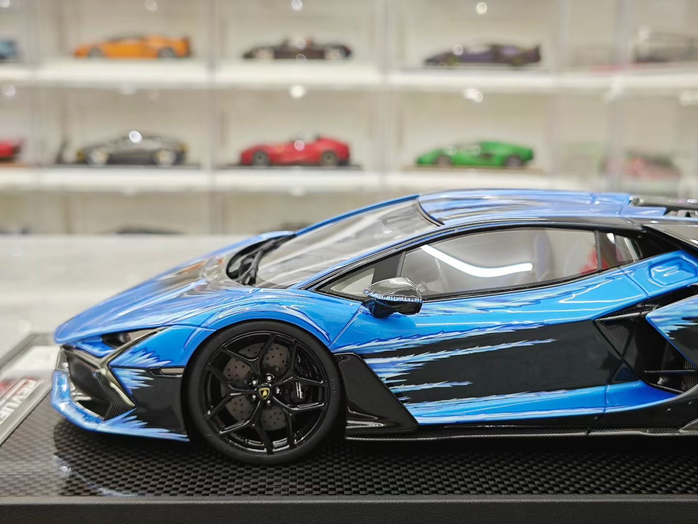 IVY 1/18 Lamborghini Revuelto Opera Unica