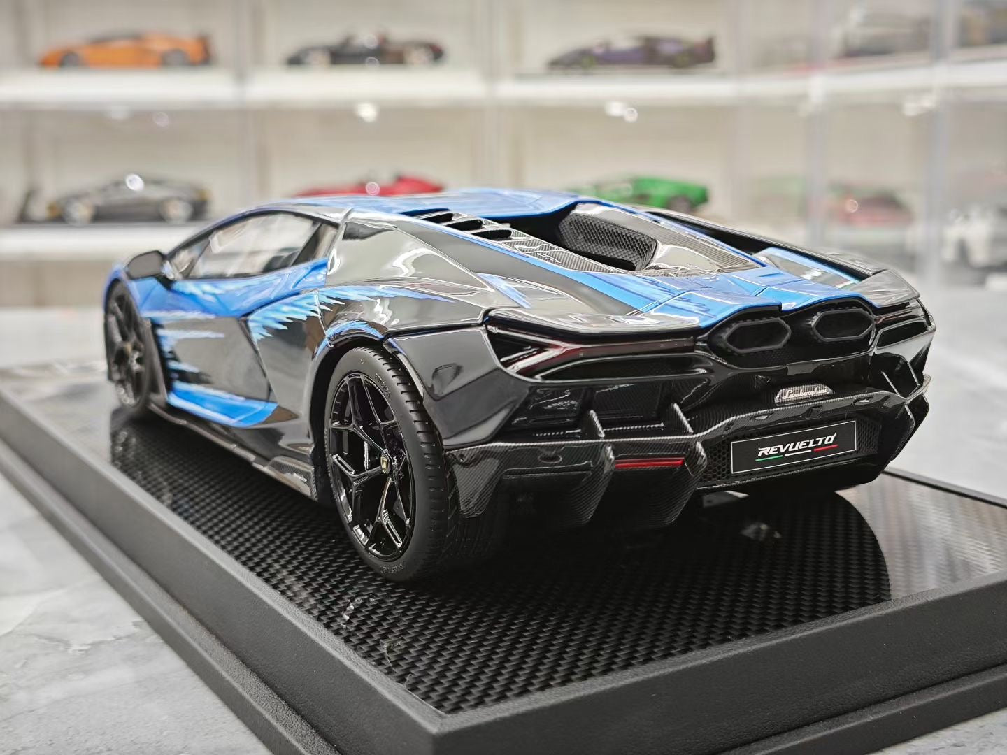 IVY 1/18 Lamborghini Revuelto Opera Unica