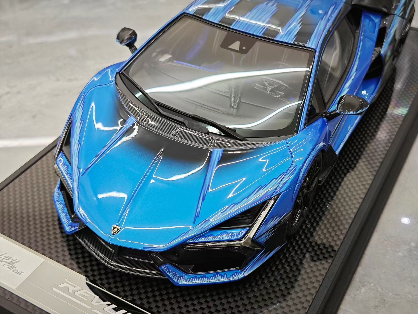 IVY 1/18 Lamborghini Revuelto Opera Unica