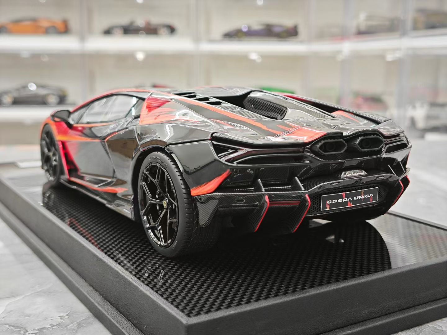 IVY 1/18 Lamborghini Revuelto Opera Unica