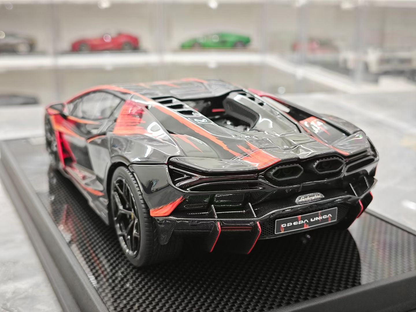 IVY 1/18 Lamborghini Revuelto Opera Unica